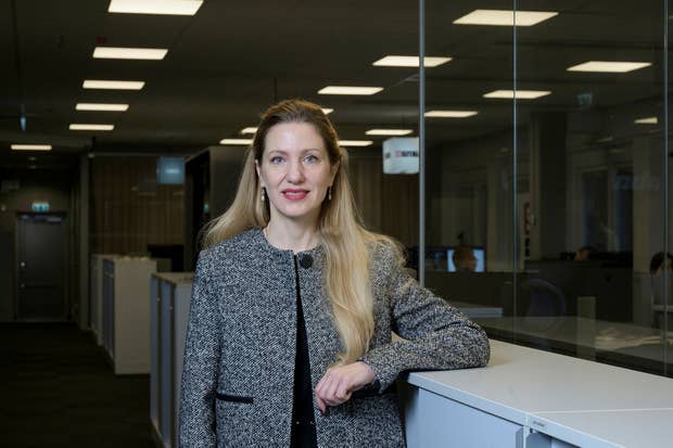 ”Ifall ni vill stötta oss, ifall ni tror på Ukraina – tjäna pengar i mitt land”, säger Svitlana Zalishchuk.