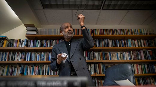 Ahmed Samatar säger att Donald Trump har rätt att försvara USA från yttre och inre hot. ”Men hans sätt att tala saknar intellektuell hygien. De flesta amerikansksomalier har varit väldigt framgångsrika och bidragit till det här landet.”