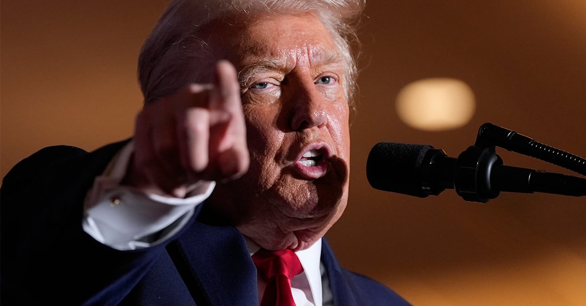 Donald Trump pekar ut Sverige i ny attack mot Europa