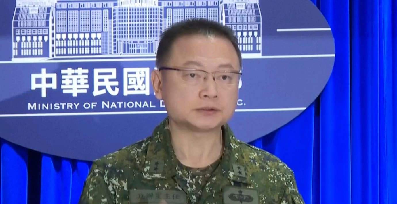 Kinesiska raketer föll ned i våra vatten