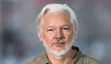 Nobelstifelsen polisanmäls av Assange: ”Krigsverktyg”