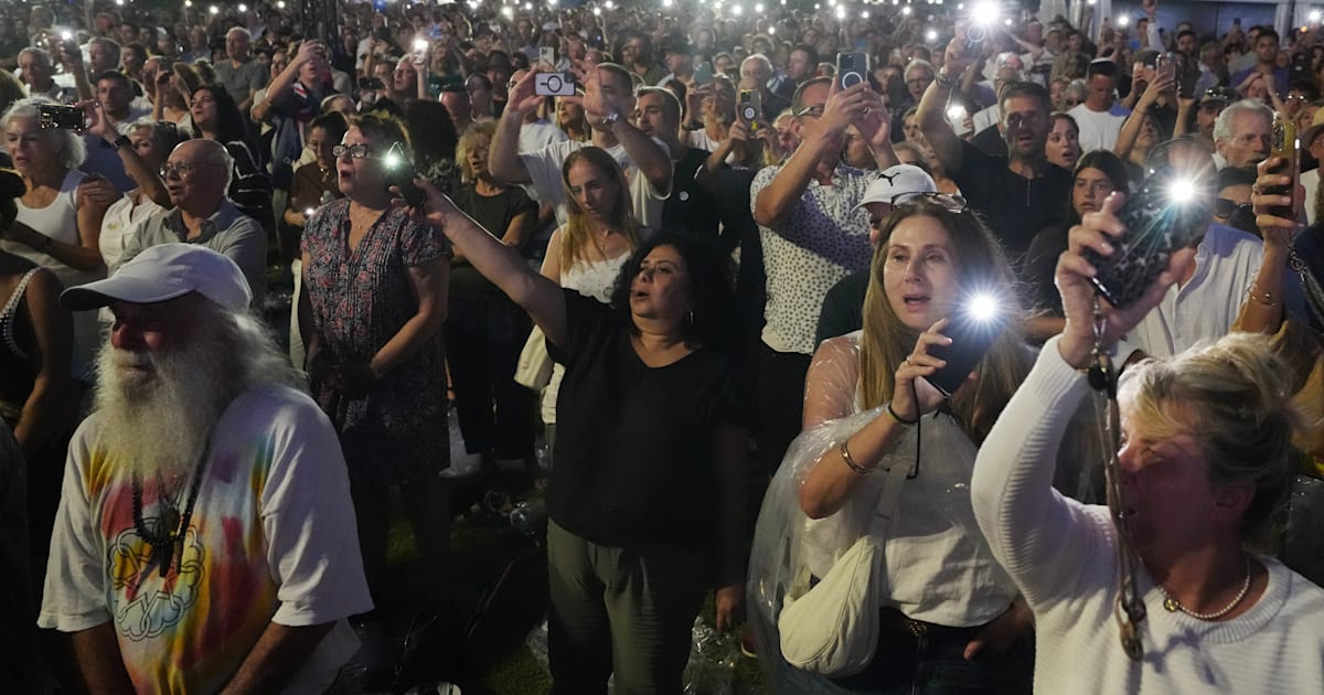Tusentals hedrade offren i Bondi Beach-attacken