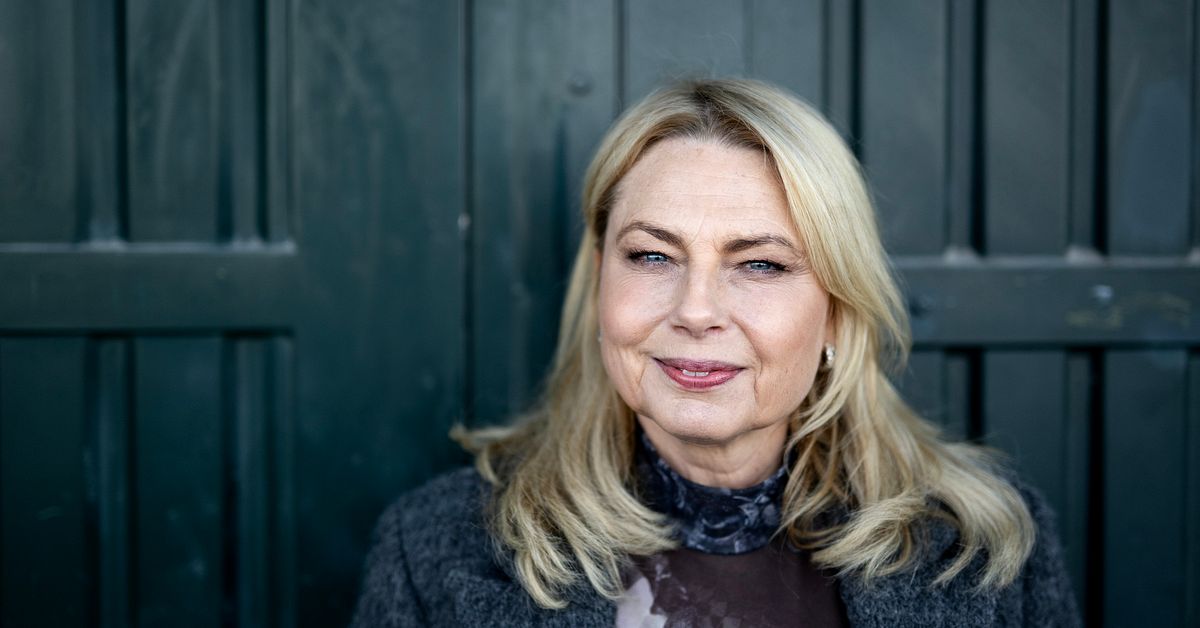 Helena Bergström läser ”Nyårsklockan” i SVT 2025