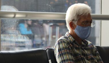 Svenskfödda med utländsk bakgrund drabbades hårdare av pandemin