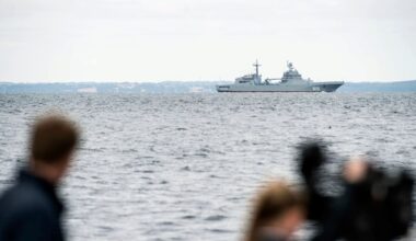 Beväpnade vakter i ryska uniformer på många fartyg i Östersjön