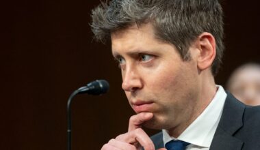 Google knappar in – Altman utlyser ”kod röd”