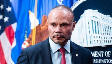 DN Direkt – FBI-topp uppges avgå – hyllas av Trump