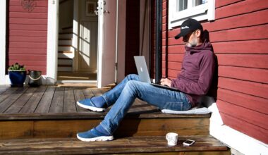 Friheten blev en fälla: ”Framför datorn dygnet runt”