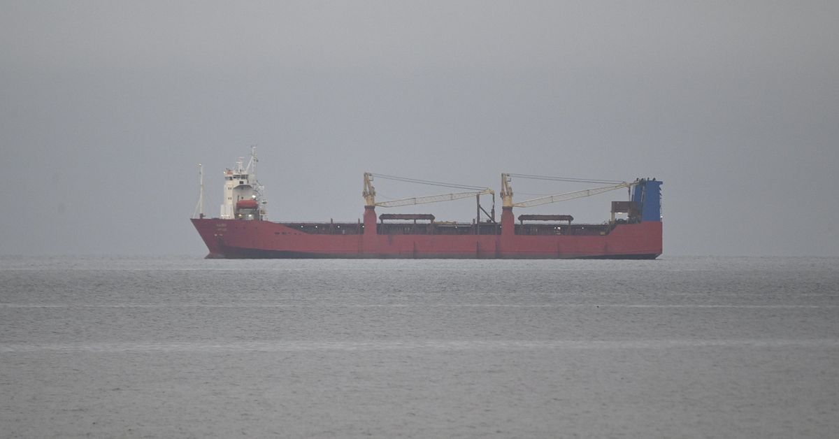 Ryskt fartyg utanför Höganäs bordat av svenska myndigheter