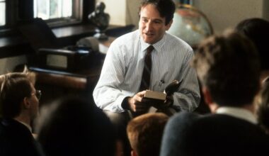 Robin Williams lär ut för fullt i "Döda poeters sällskap".