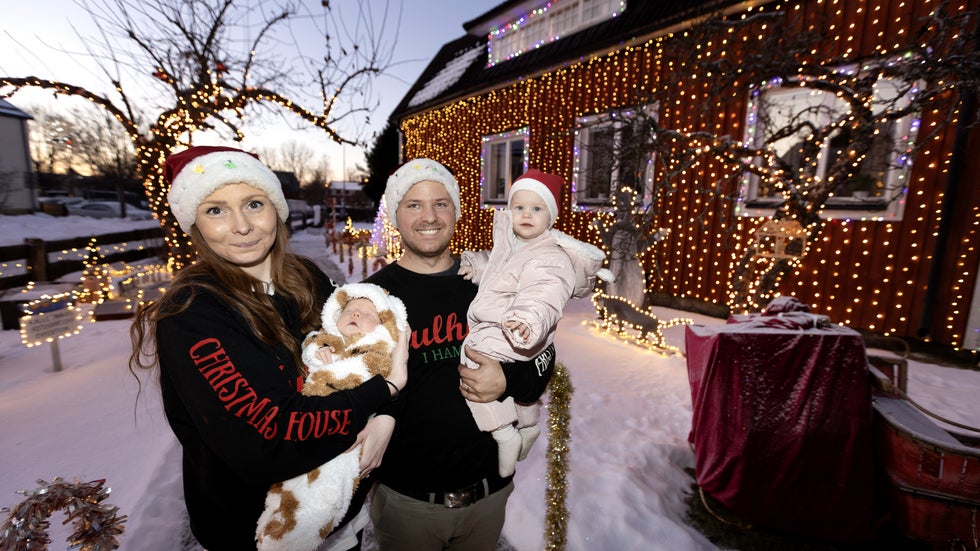Storken har kommit med ytterligare ett tillskott till julfamiljen i Bergby – lilla Nellie.