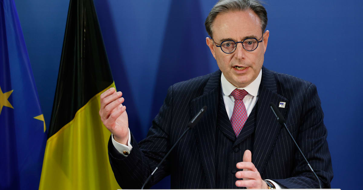 De Wever skäller ut tidning efter EU-beslut