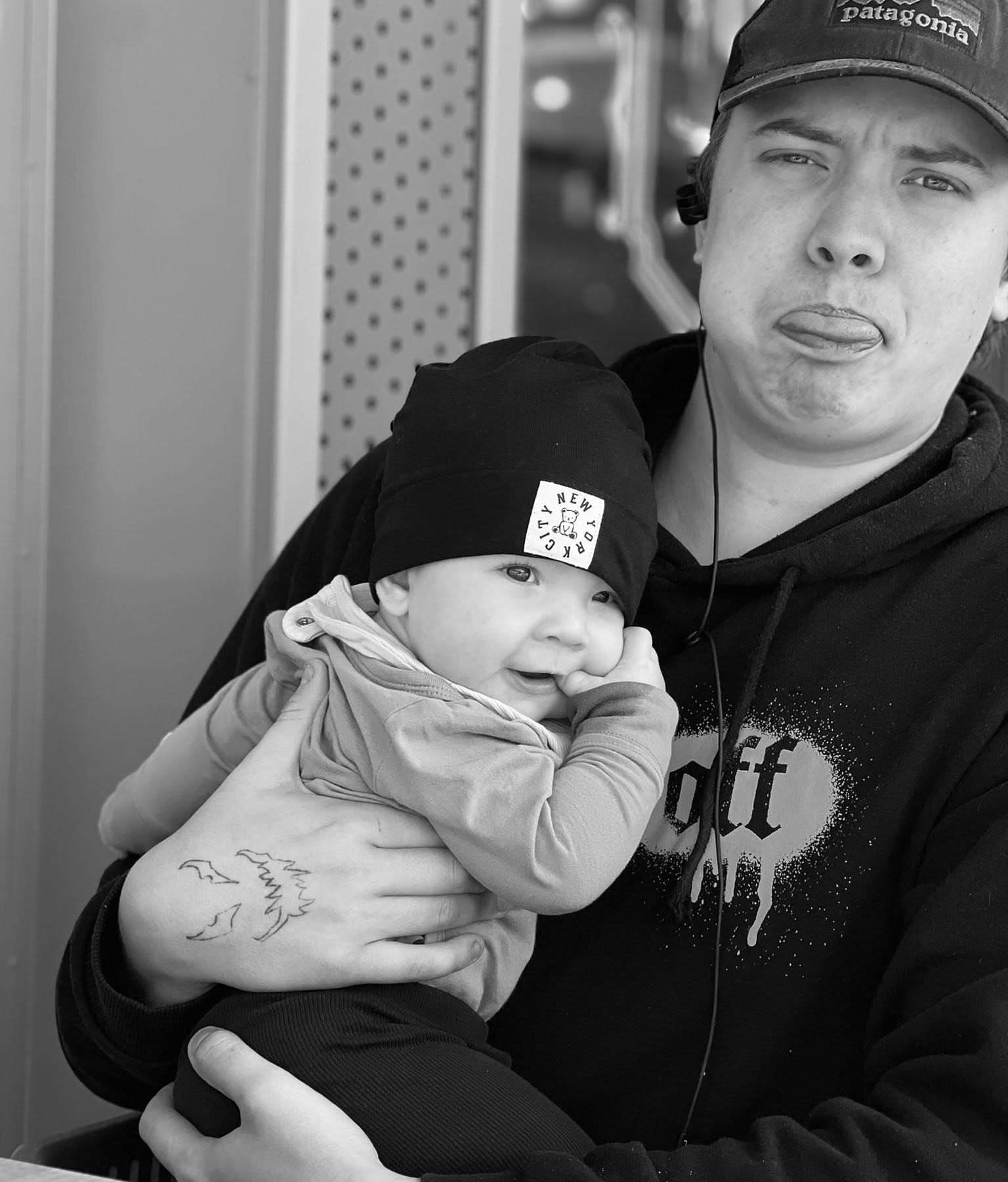 För två år sedan blev Alex morbror.