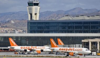 Försökte ta med död 89-åring på flyget