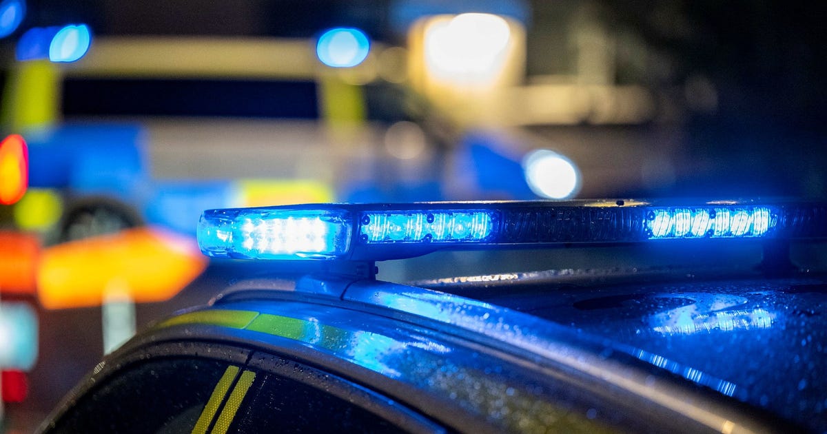 Fyrverkerier skjuts mot balkonger i Södertälje