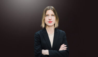 Ingen blir rik av sig själv