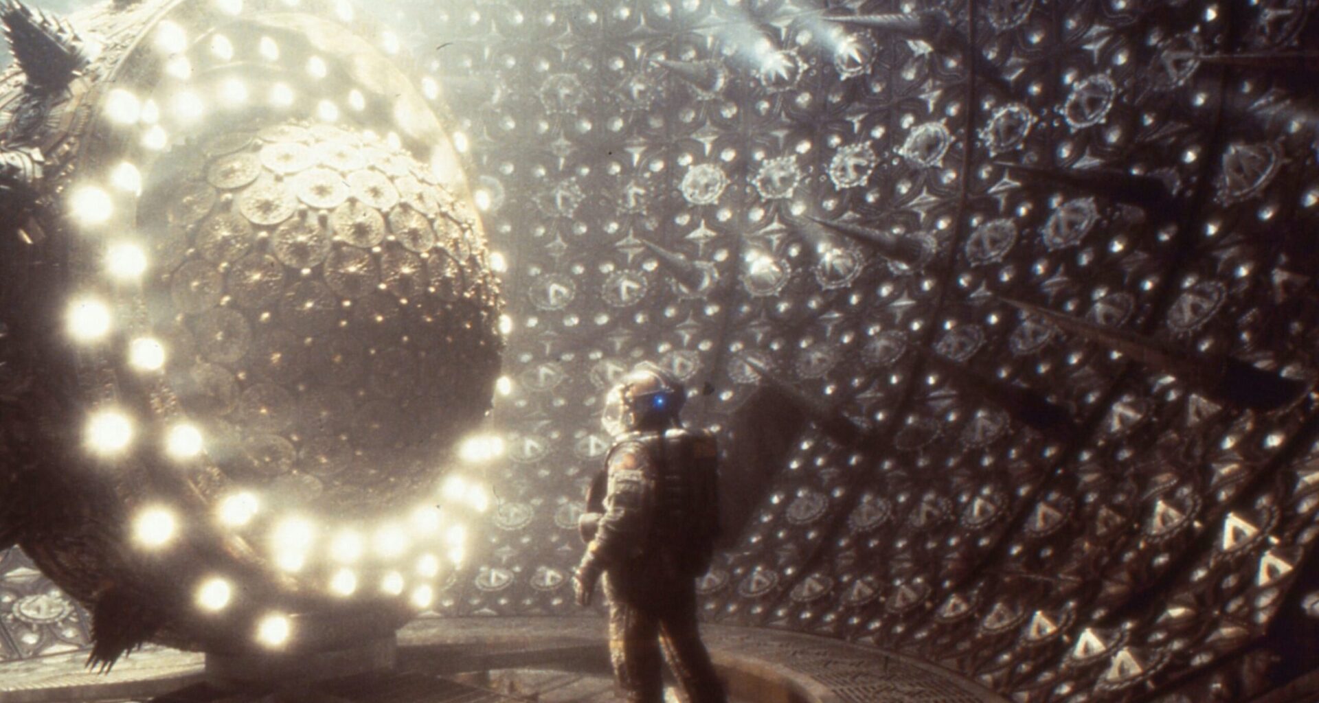 Sci-fi-rysaren från 1997 var för brutal och klipptes ner 30 minuter – nu på Netflix