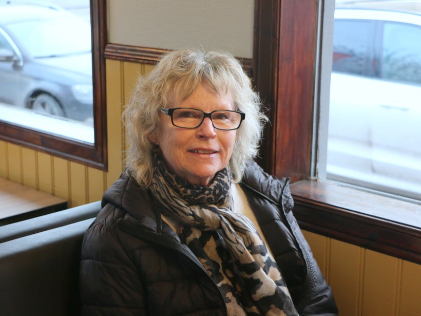 Carina Rosenkvist passade på att ta ett bord medan hennes man Östen Rosenkvist beställde mat.