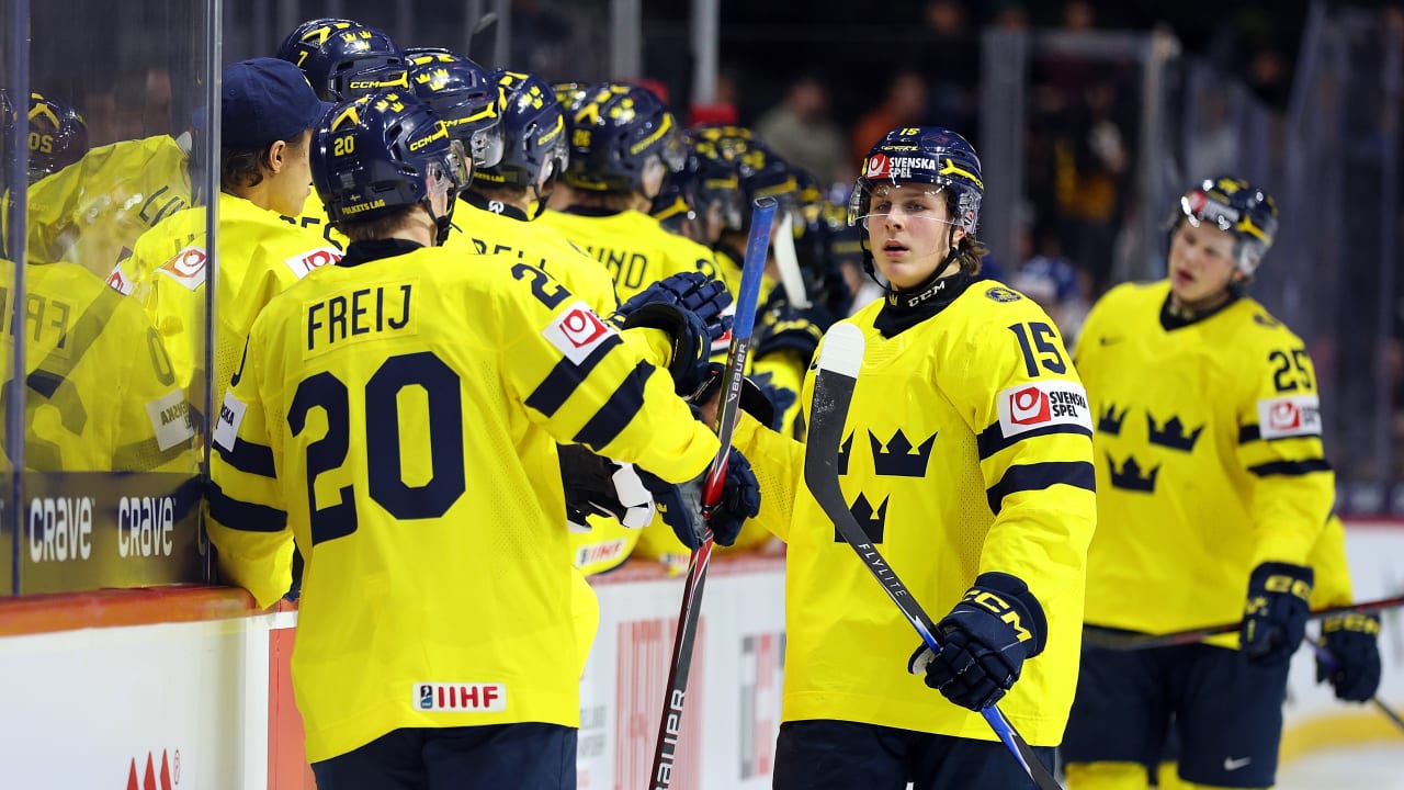 Powerplay, Stenberg ledde Juniorkronorna till premiärseger