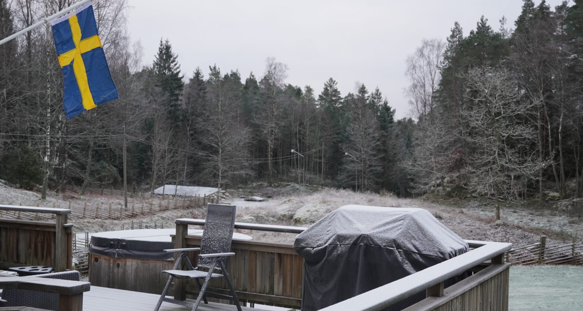 Blandad veckoöppning i Asien – svenska sparare flyttade hem pengar till Sverige – elnätsmonopolen gör reklam för sina höjda elnätpriser