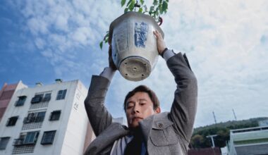 Park Chan-wooks hyllade sydkoreanska långfilm "No Other Choice" är äntligen här.