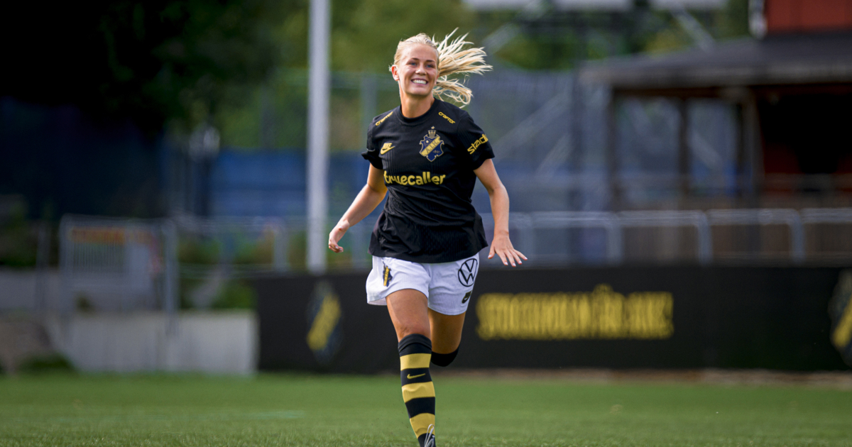 Olivia Lindstedt förlänger över 2026