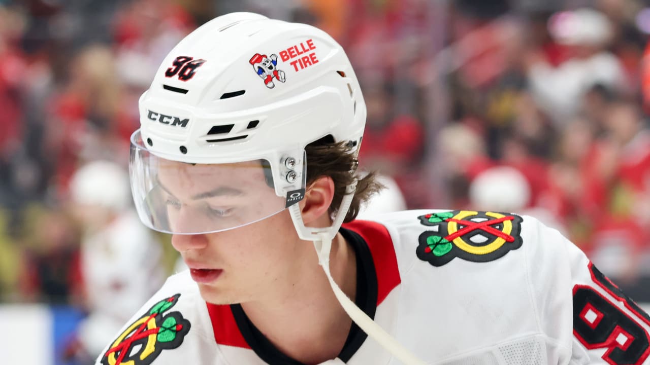 Bedard utgick skadad när Blackhawks föll mot Blues