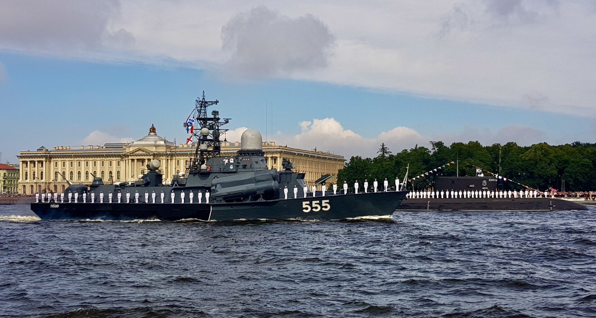 Ryskt örlogsfartyg och oljerigg bombade i Kaspiska Havet – två ryska Su-27 bombade på Belbekflygbasen på ockuperade Krym – Cornucopia?