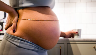 Trauman i barndomen kan bidra till svår förlossning