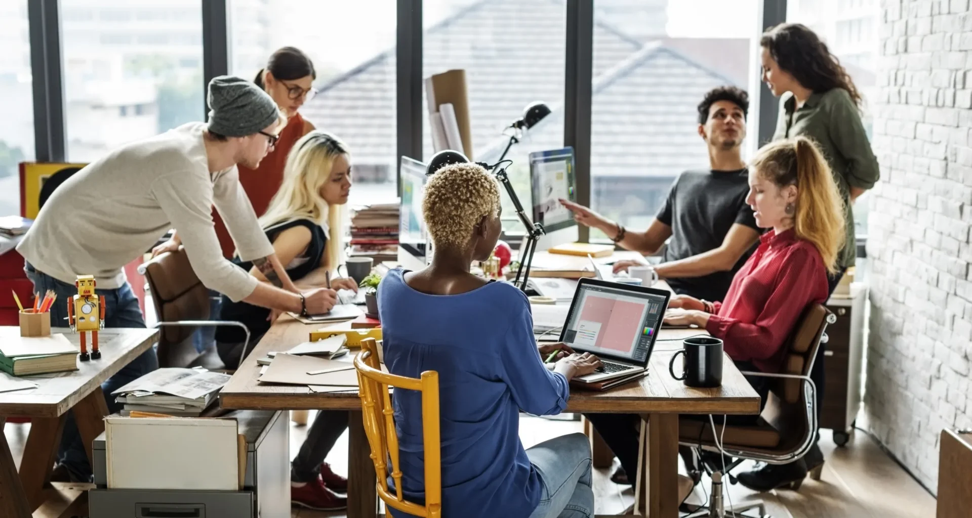 Nu sjunker ungdomsarbetslösheten