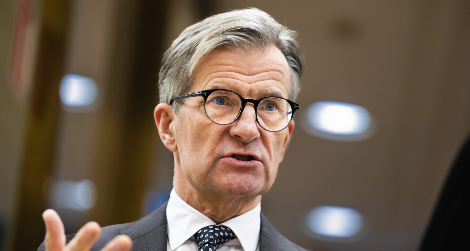 Thedéen: Dags att utreda e-krona