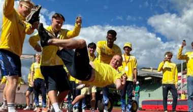 Mikael Wennolf tackar för sig – "Ni är guld värda"