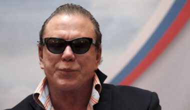 Mickey Rourkes svåra knipa – vädjar om fansens hjälp