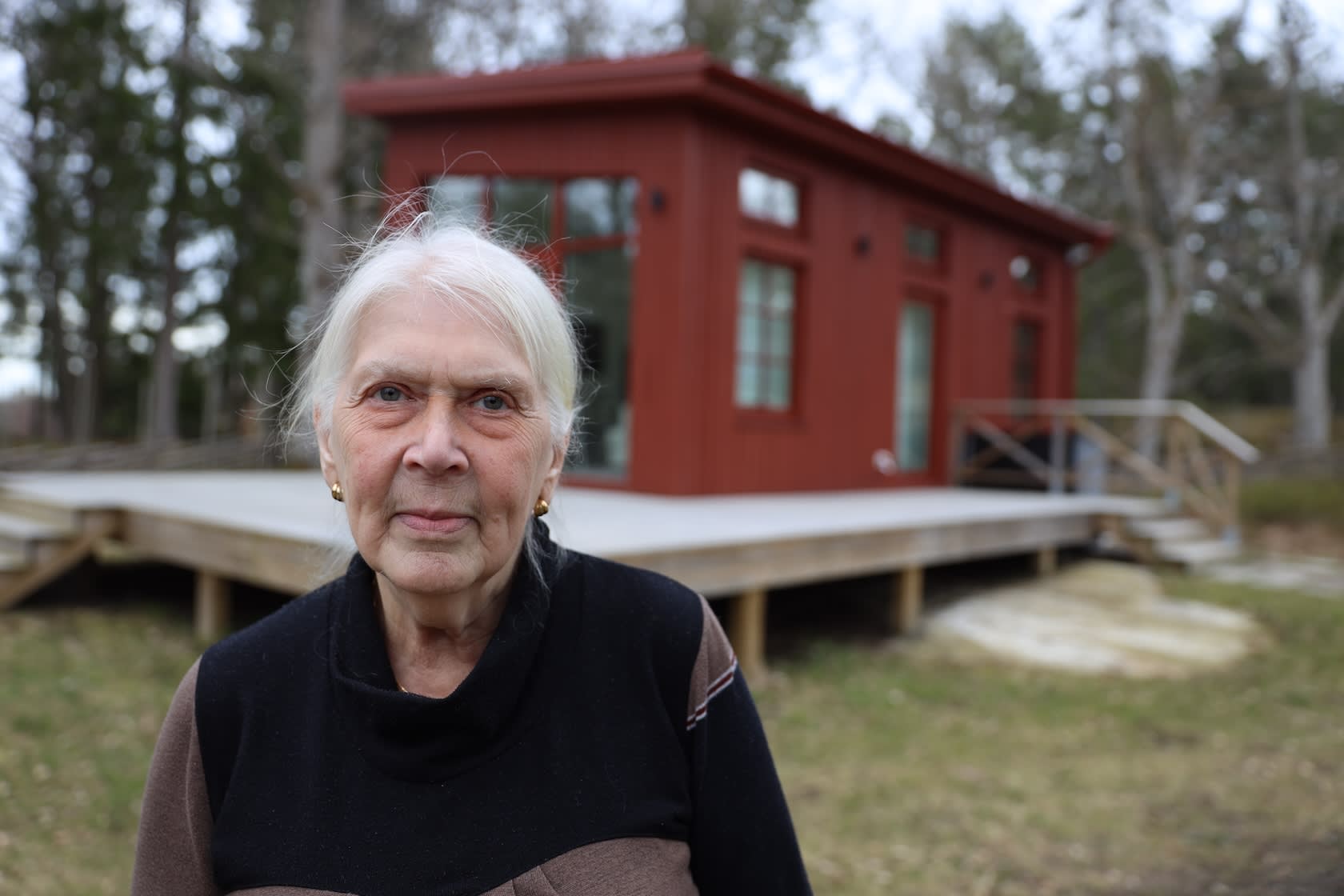 Inga-Lill Ragnar har kämpat i fem år för att få behålla sitt nya attefallshus.
