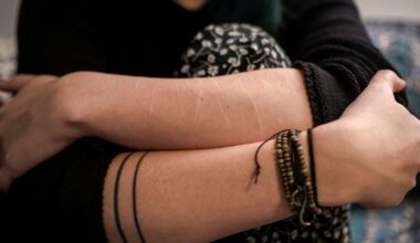 Fördubbling av flickor som söker vård på grund av självskada