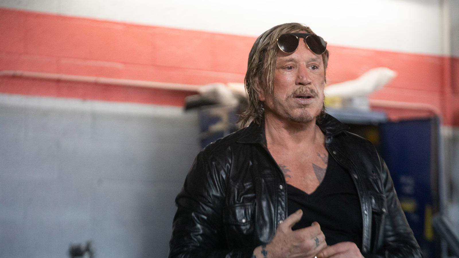 Mickey Rourke i "Section 8" (2022).
