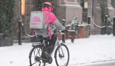 Foodora leverar bara med bil i stormen Anna