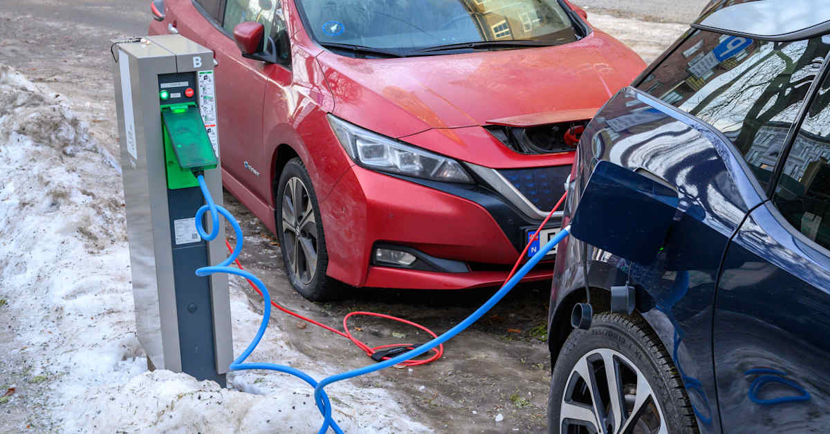 Nästan alla nya bilar som såldes i Norge i fjol var elbilar | Utrikes