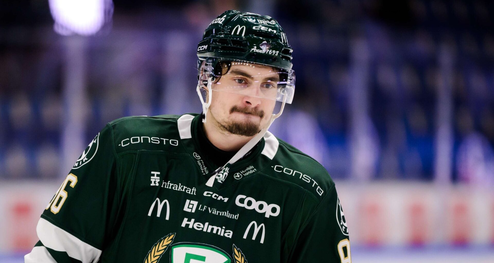 KVÄLLENS NYHETER: Tre till sjukhus efter bussolycka • Nathalie kan inte sluta nysa • Tung förlust för FBK