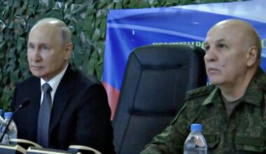 Ryska generalen strandad:
Skickades i exil till Venezuela