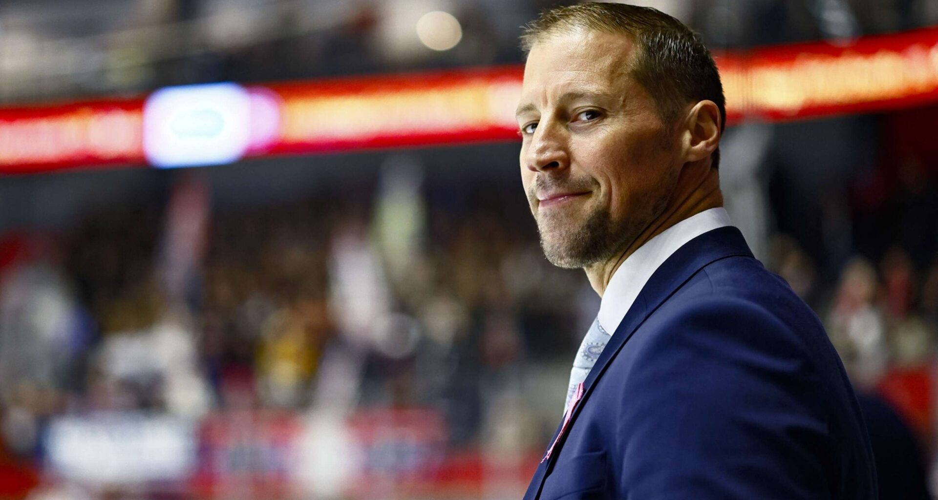 KVÄLLENS NYHETER: Han blir ny tränare för FBK • Helge och hunden Krut fastnade i ravin • Svårsläckt verkstadsbrand