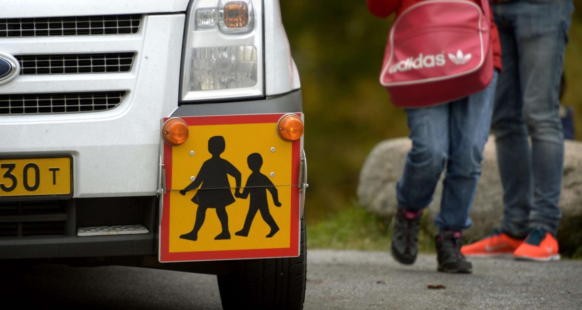 JUST NU: Gul varning för ishalka – flera kommuner väljer att ställa in morgonens skolskjuts - NLT