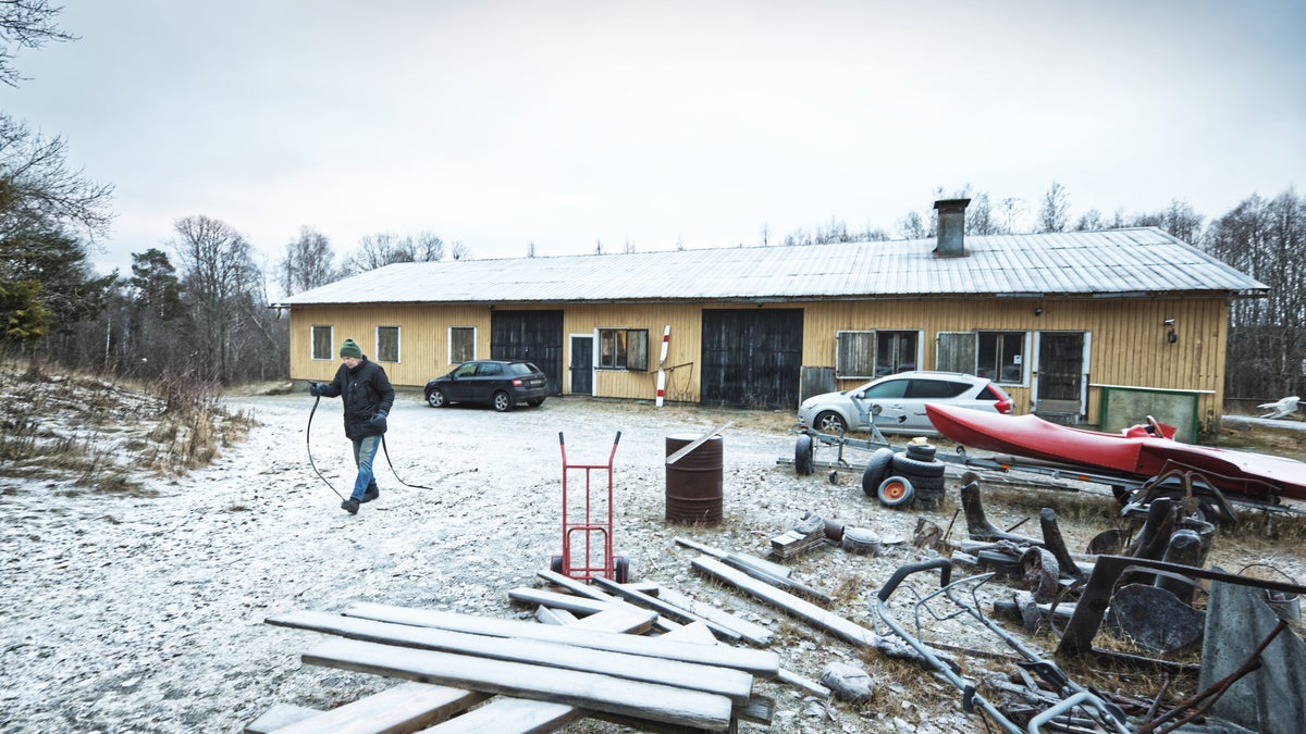 Hans uppfinning gjorde succé – nu bor Åke i en nedlagd verkstad – Tidningen Ångermanland