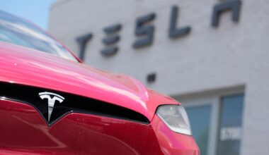 Fortsatt kollaps för Tesla i Sverige