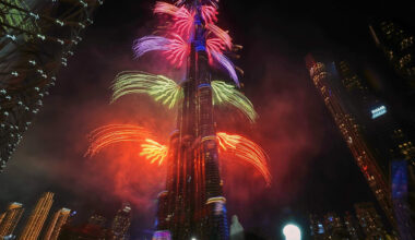 Nio timmars kö för maffiga världsrekordförsök i Dubai