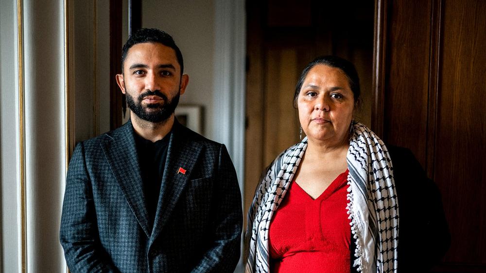 Vänstervildarna stöttar Iranprotesterna – anklagas för ”Dans efter Israels pipa”