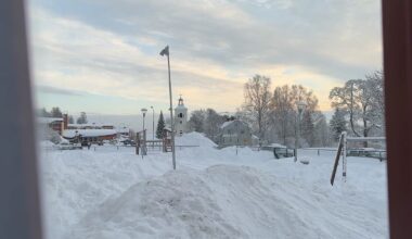 Pojke död efter olyckan i snögrottan i Hassela