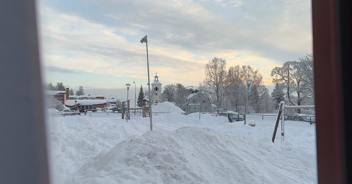 Pojke död efter olyckan i snögrottan i Hassela