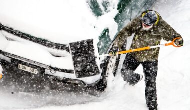 Låt dömda skotta snö i Stockholm