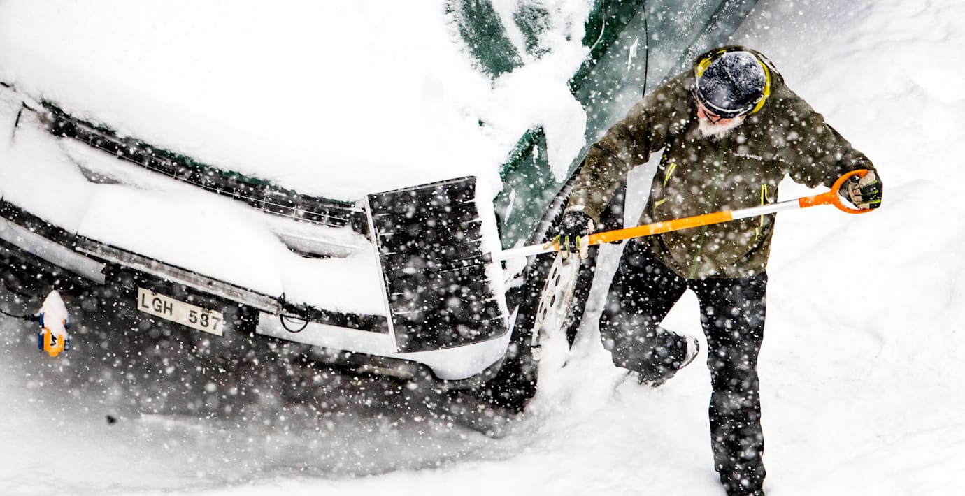Låt dömda skotta snö i Stockholm